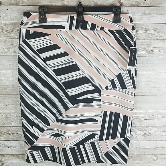 Nine West Dresses & Skirts - Nine West, Pink, Blk and White pencil skirt, Sz 6